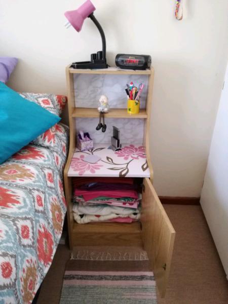 Bedside pedestal/cabinet 