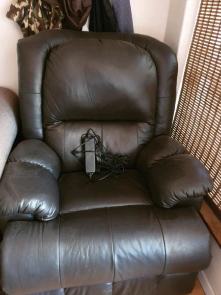 Electric recliner chair 