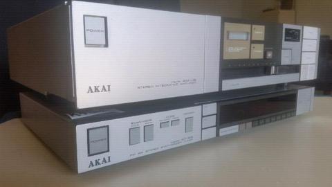 Akai Stereo Integrated Amplifier withTuner AM-U5 