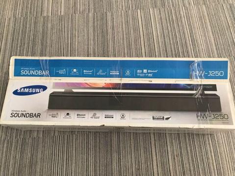 Samsung HW-J250 soundbar 