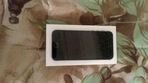 Iphone 5s 16G space gray with box and accessories  