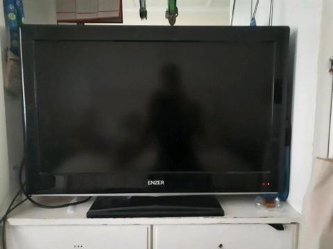 32 inch Enzer flat screen LCD tv 