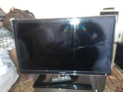 Samsung 32inch led full hd with remote control very neat 