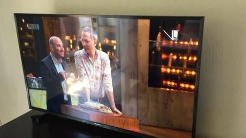 Still New BIG 40” Hisense LED HD Tv for sale 