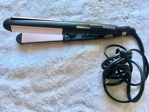 Babyliss hair straightener 