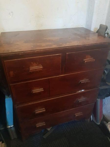 Chest of drawers for Sale 
