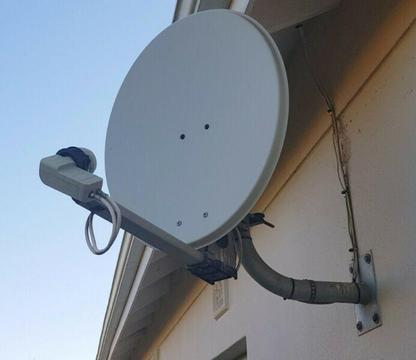 DSTV DISH WITH TWIN LNB AND WALL BRACKET 