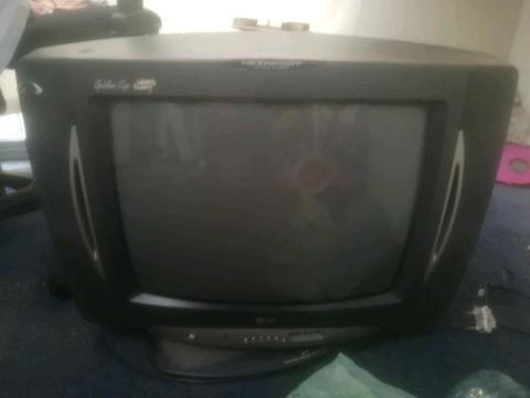 54 cm tv LG working good cond..R350 