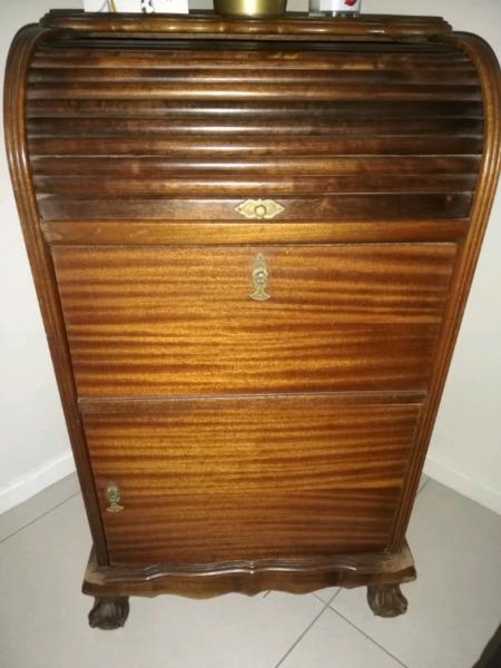 Antique Radiogram cabinet for sale 