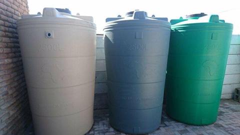 2500L Water Tanks For SALE 