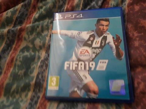 Fifa 19 ps4 only R650 