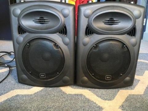 qtx 200w speakers with built in amplifier 