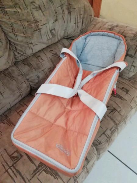 Graco carrycot 