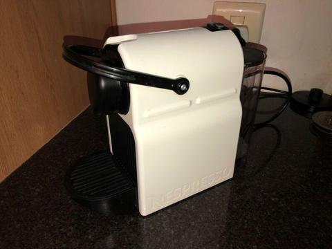 Nespresso Inissia Coffee Machine 