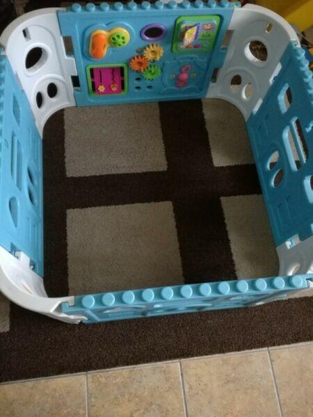 Playpen with fun activity board R850 