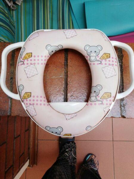 Potty training toilet seat 