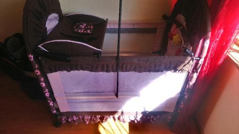Cot and accesories 