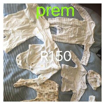 Various clothing for babies and toddlers 