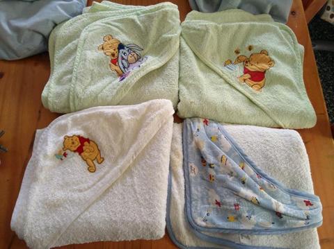 4x Baby towels 