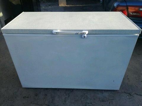 We are Buying,Fridges and Freezers,Cash!!! 