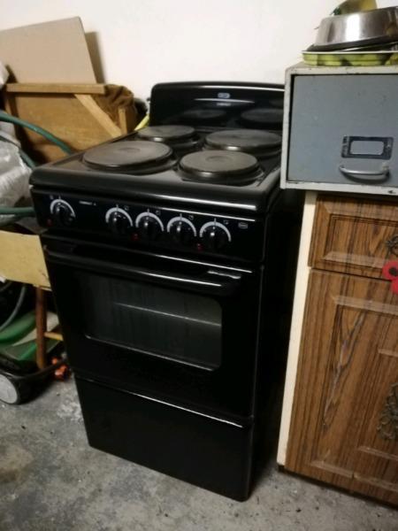 Defy 4 plate Compact stove 