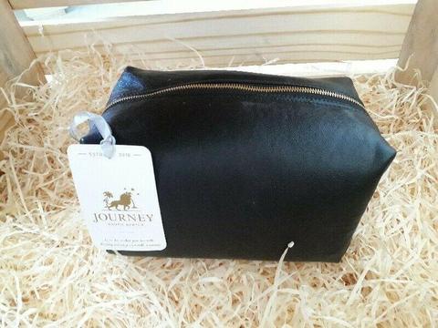 Original Journey Leather Loaf/Toiletry/Cosmetic bag 