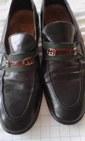 GUCCI GG LEATHER LOAFERS  