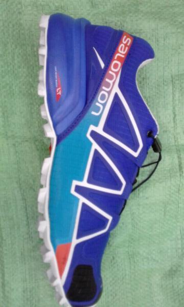 Salomon shoes @ R950 