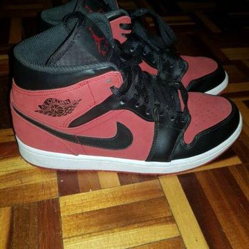 Nike Air Jordan 1 