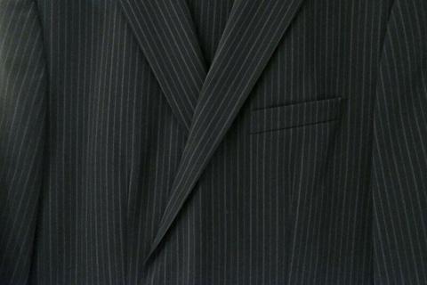 Black Pinstripe Hugo Boss (HUGO / Red Label) Mens Suit Aamon / Hago. SA Size 46 . Mint Condition 