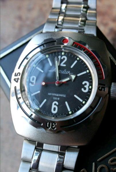 VOSTOK Amphibia Mens Russian Made 200m Automatic Dive Watch  
