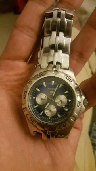 Original fossil watch valued at over R3000 looking for R800 