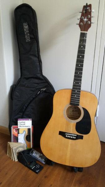 Montana Acoustic Steel String Guitar with Accessories and Bag 