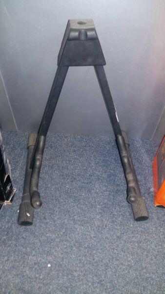 Guitar Stand 
