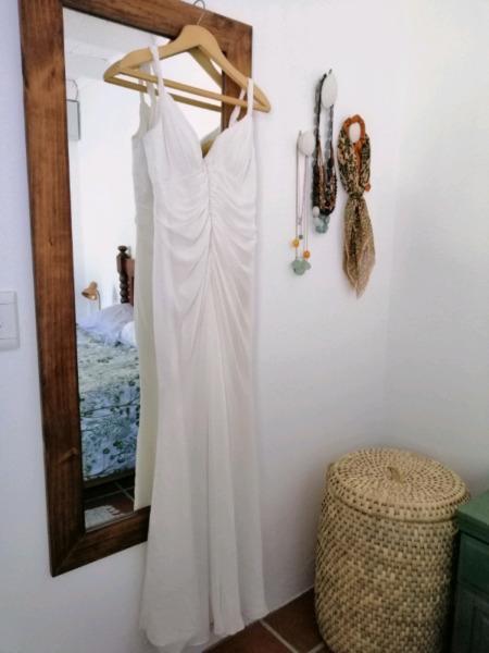 Grecian-style wedding dress 