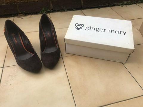Ginger Mary shoes!!Size 7 