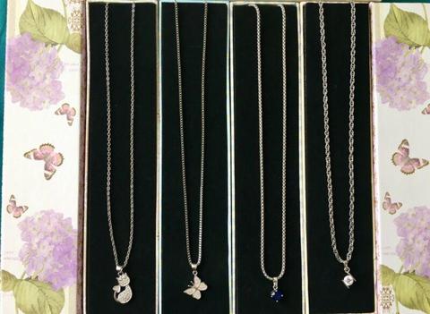 Ladies chain & pendant Gift sets. 