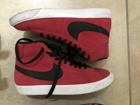 Nike blazers size 4 