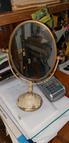Various table top mirrors 