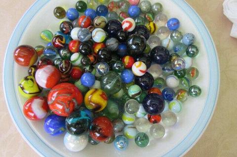 165 VARIOUS MARBLES - APPR. 15, 25 AND 40 MM - LOT 4 - AS PER SCAN 