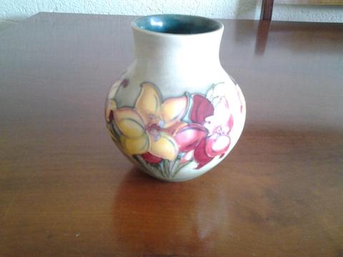 Moorcroft vase 