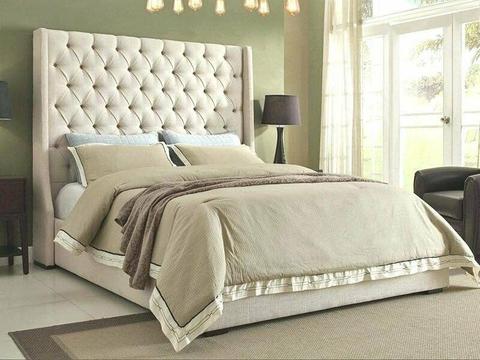 Chivalry Designs Farrah Sleigh Bed  