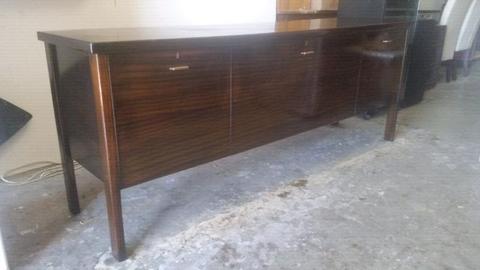 Vintage Sideboard in Teak Veneer (circa 1950) 