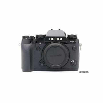 Fujifilm X-T1 Body and Fujifilm 18-55mm f2.8-4 R LM OIS Lens  