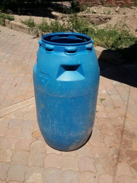 220 Liter open top plastic drum 