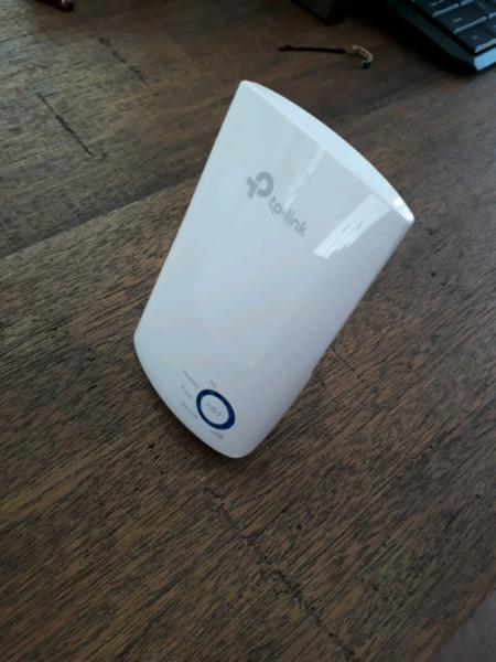 TP-Link Wi-Fi Extender 