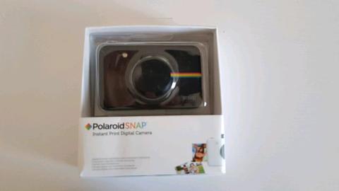 Polaroid Snap instant camera 