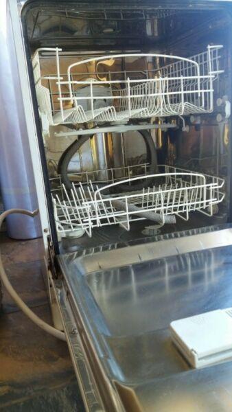 Hardly used Dishwasher 