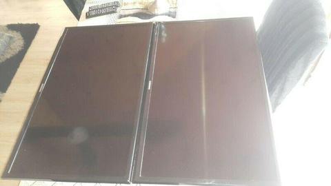 32 inch Samsung TV with remotes 