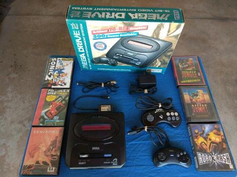 Boxed Sega Mega Drive 2, 2 controllers, 6 games 